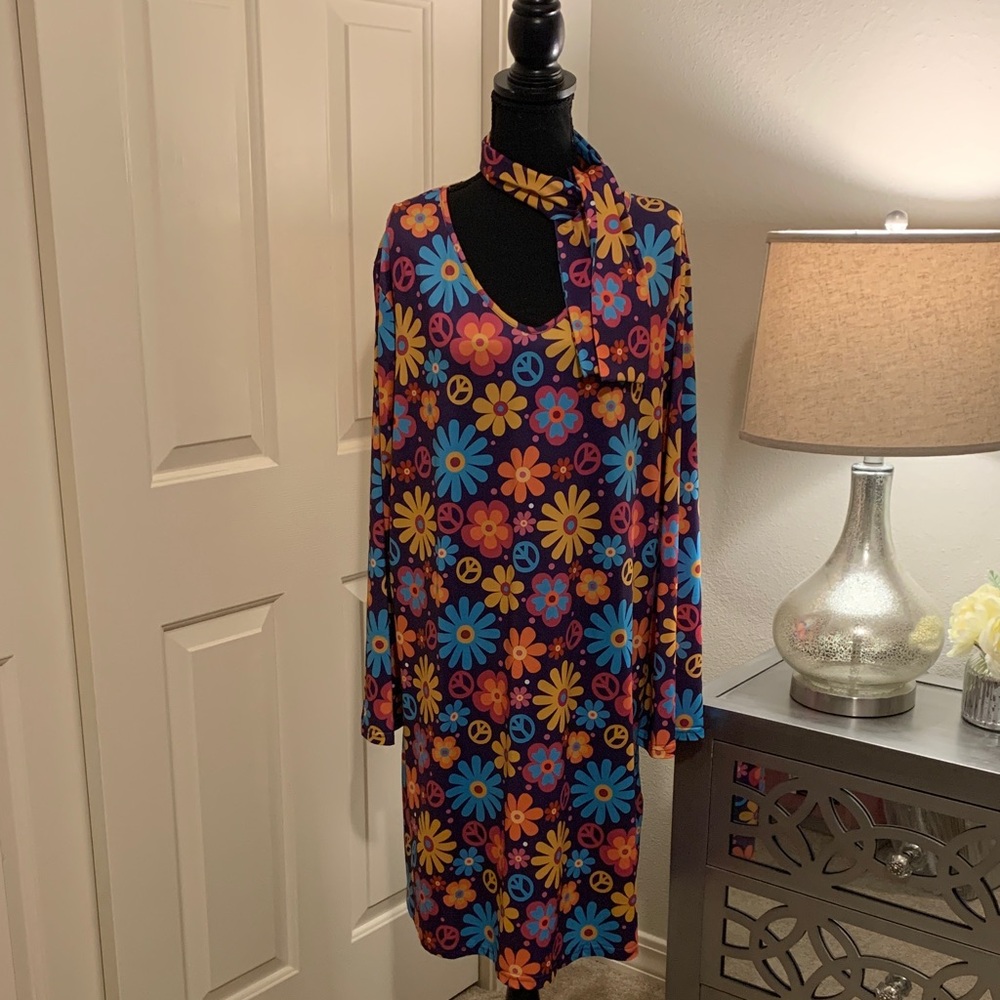 Hippi Dress Costume - Floral Peace Sign Shift Dress in Purple, Blue & Yellow